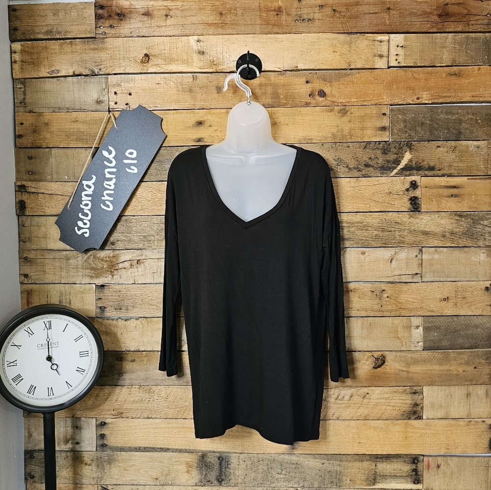Metaphor Women's Black V-Neck Long Sleeve Top Size M